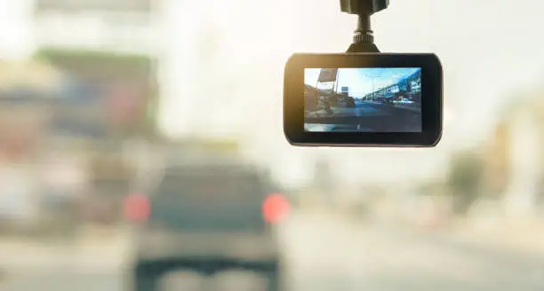 Best Dash camera for women drivers , best smart car gadets for ladies