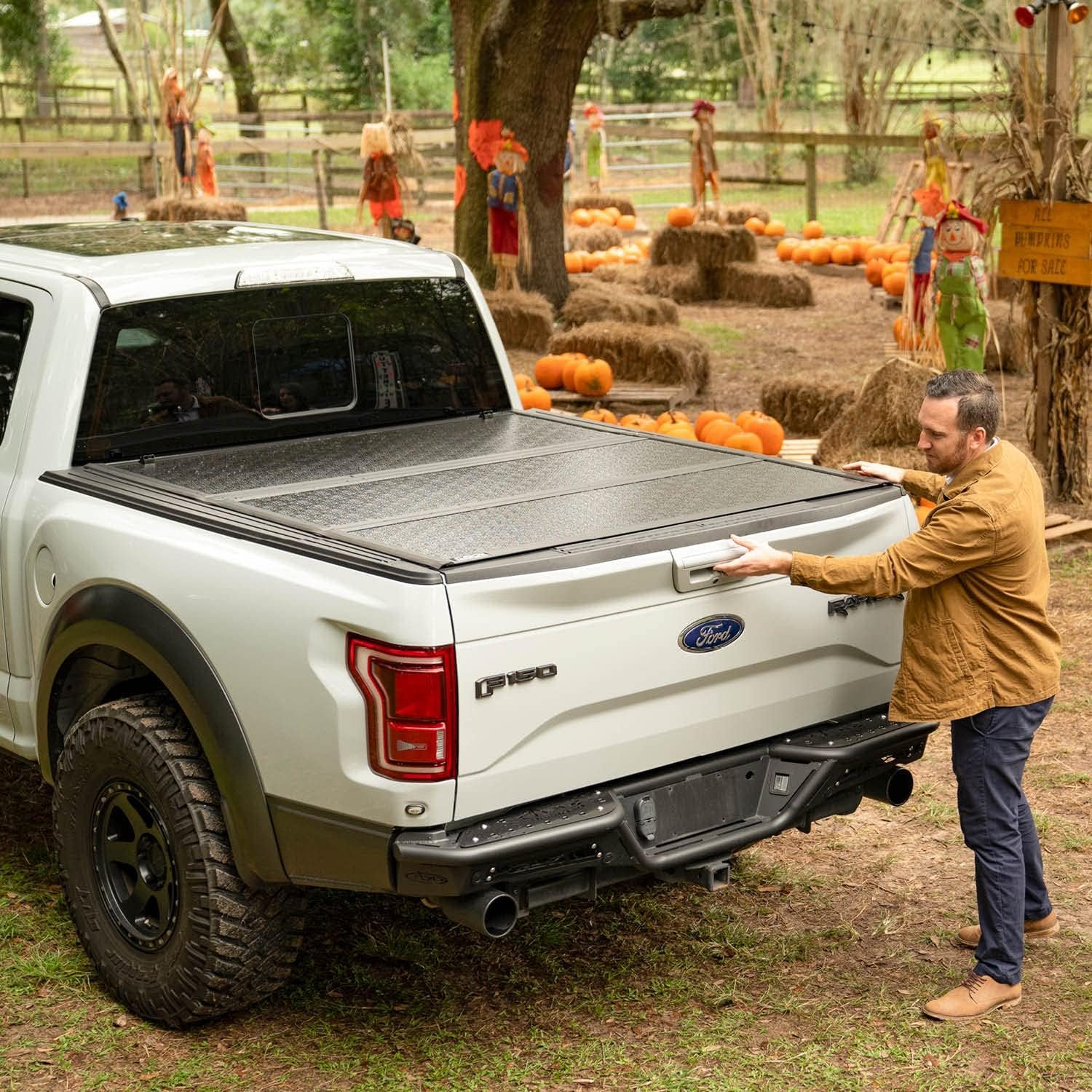 best gator efx hard folding tonneau cover for Ford F150